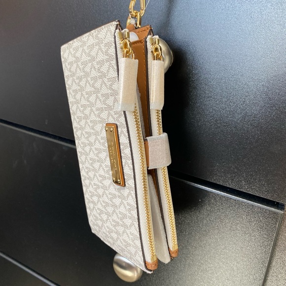 Michael Kors signature double zip wristlet - Picture 3 of 5